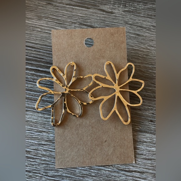 Flower earrings A402 - Picture 4 of 4